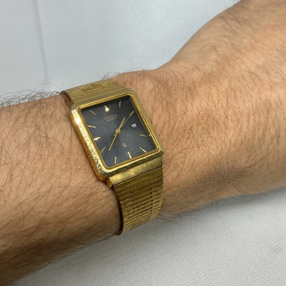 Vtg Citizen Unisex Gold Tone Smoke Grey Dial Quartz Watch T15537 - Working!